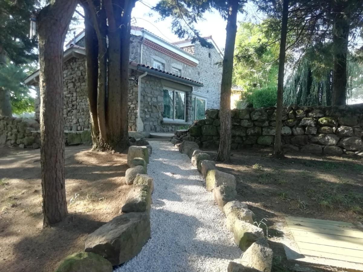 Monistrol-sur-Loire Chez Sophie Et Gilles B&B 외부 사진
